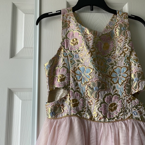 Formal girls pink dress size 12 - Picture 2 of 6